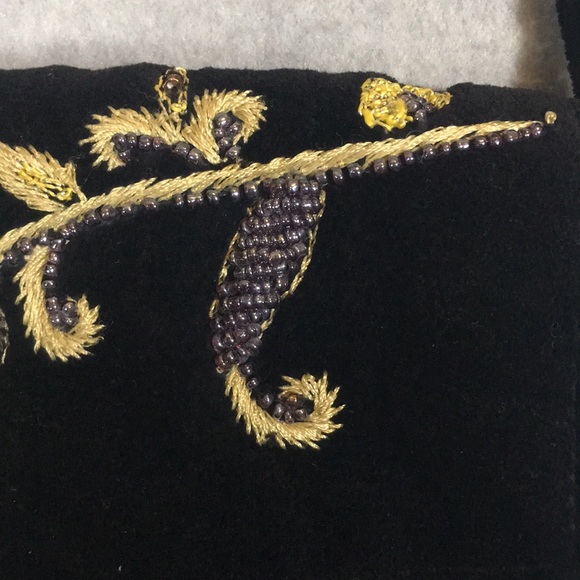 VELVET Occasion Handbag with Intricate Beading Looks Expensive Made in India - Picture 3 of 16